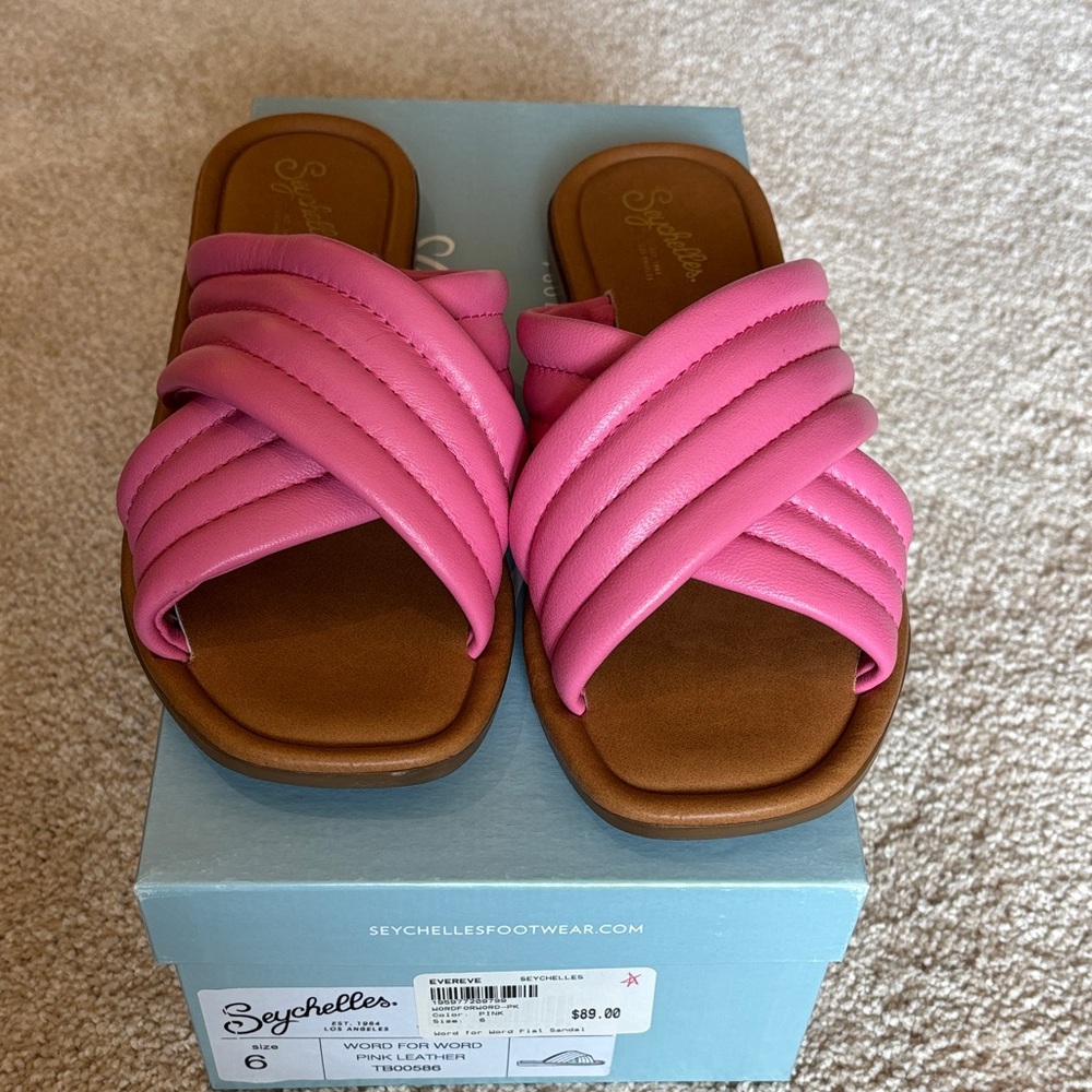 New in Box Seychelles Word Word Flat Pink Slide Sandals Size 6
